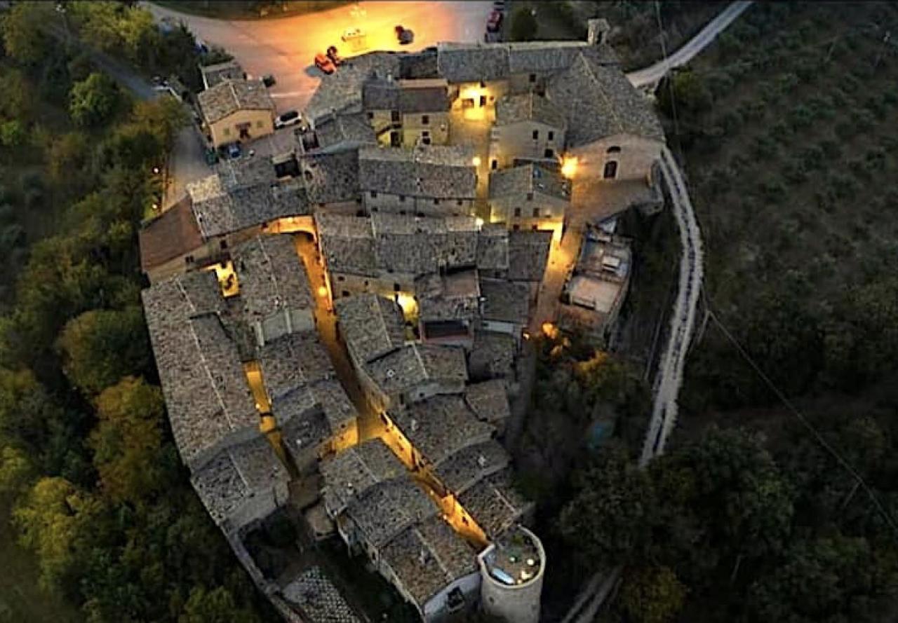 Un Posto Bed & Breakfast Bevagna Eksteriør bilde