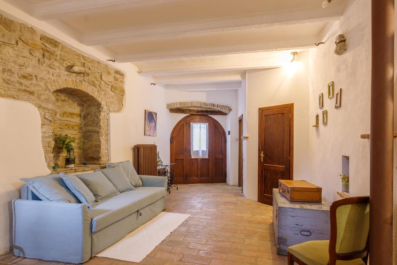 Un Posto Bed & Breakfast Bevagna Eksteriør bilde