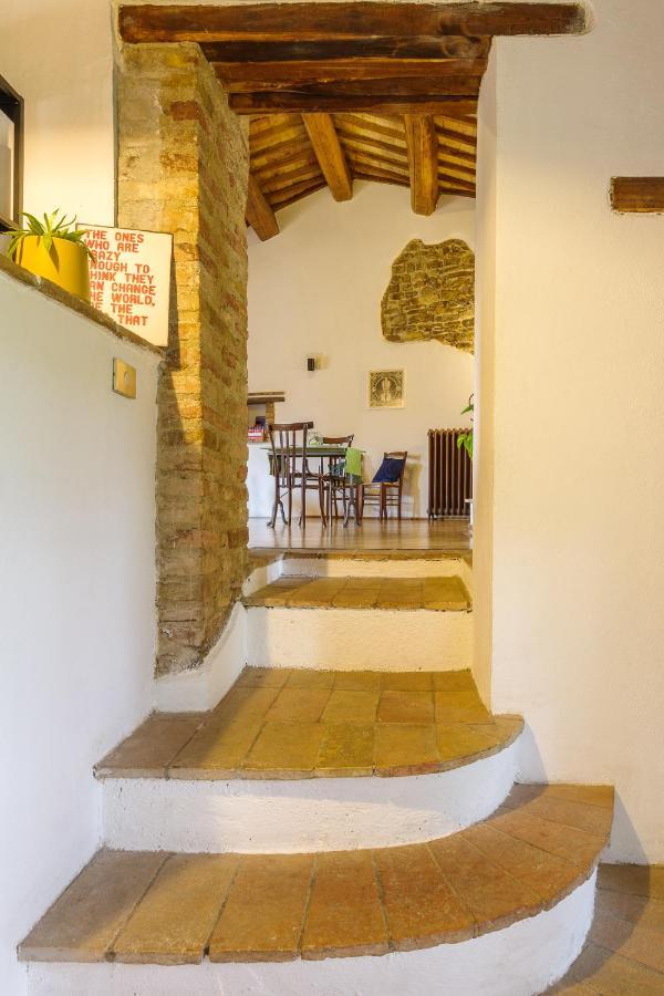 Un Posto Bed & Breakfast Bevagna Eksteriør bilde